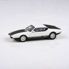 1:64 1972 De Tomaso Pantera White / Black